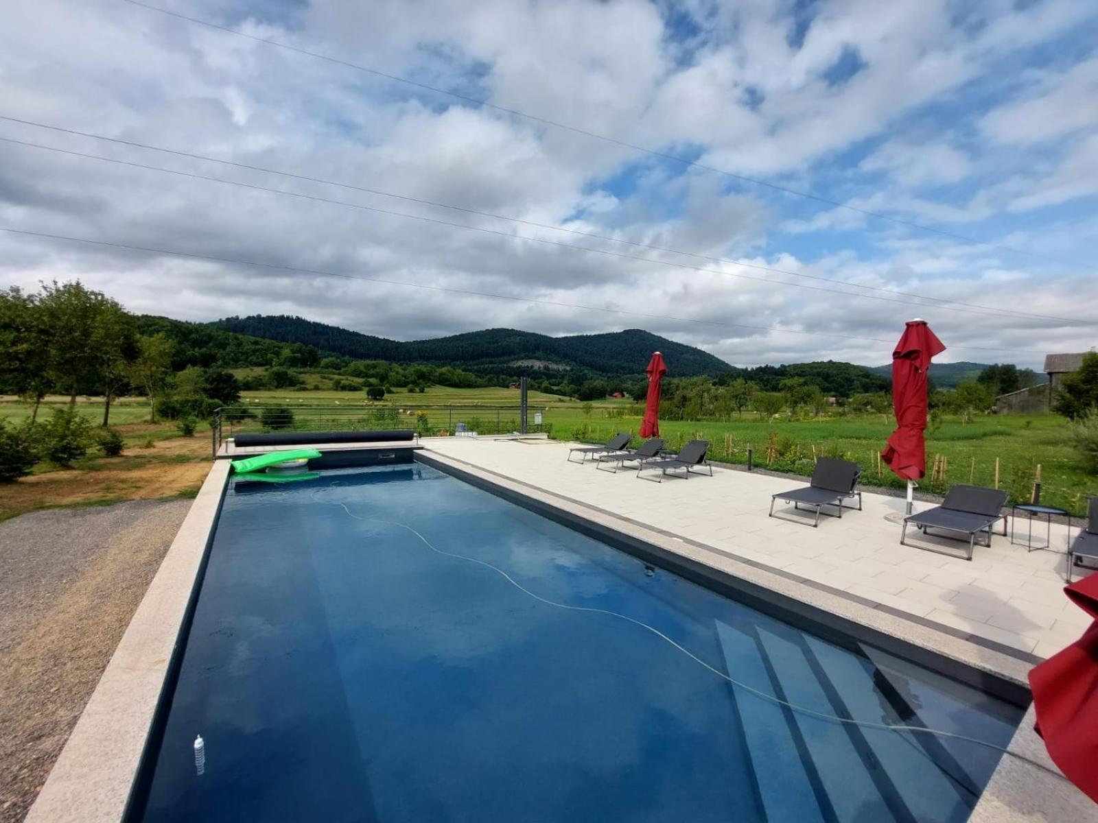 Apartmani Fenestra Otočac Exterior foto