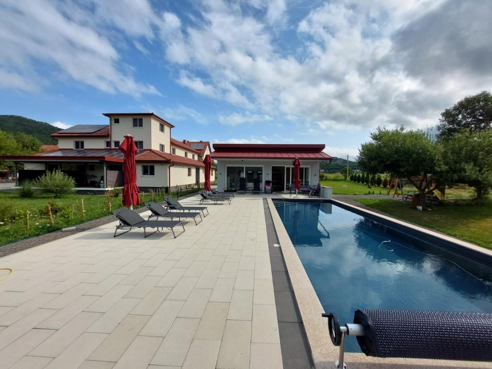 Apartmani Fenestra Otočac Exterior foto